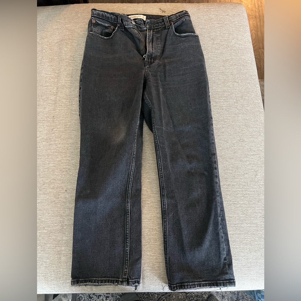 ABERCROMBIE AND FITCH BLACK JEANS
